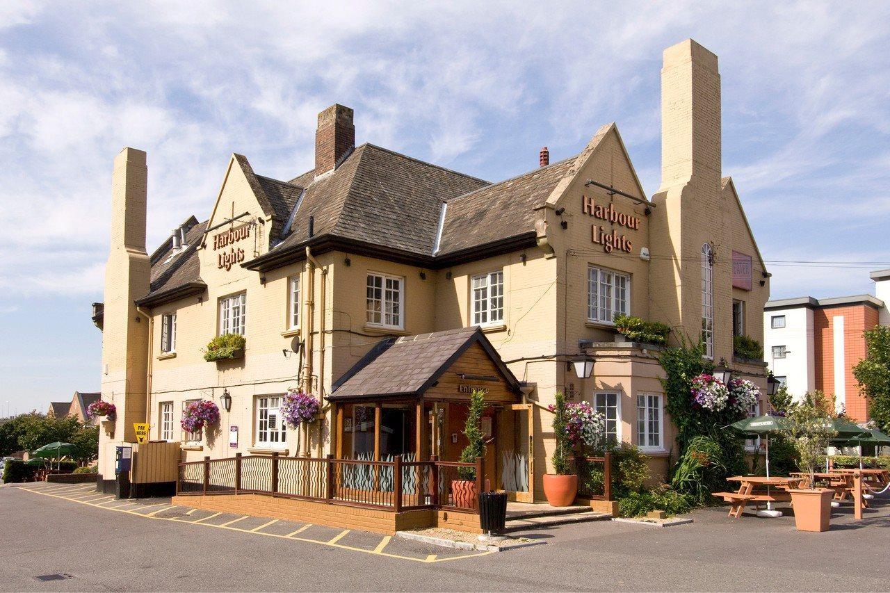 Premier Inn Portsmouth North Harbour Ngoại thất bức ảnh