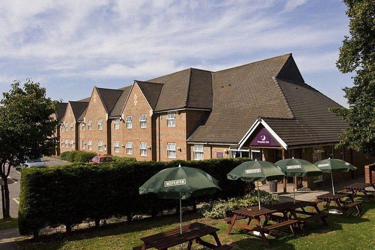 Premier Inn Portsmouth North Harbour Ngoại thất bức ảnh